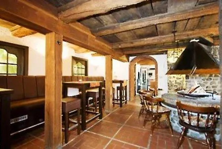 Beningaburg Hotel 3*